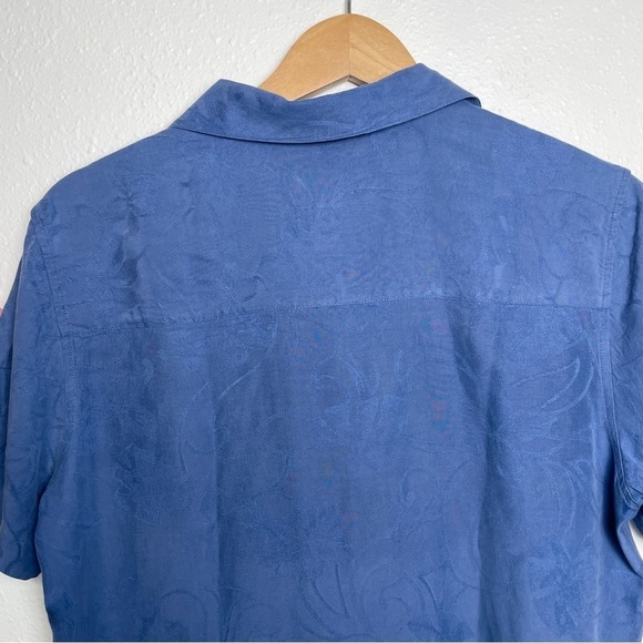 Jamaica Bay Blue Floral Button Down T-Shirt Silk Blend Sz. Medium - Picture 2 of 9